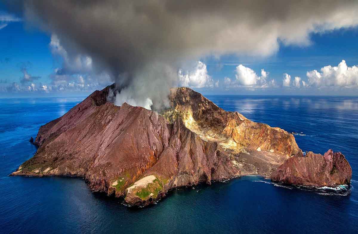 Najudaljenije naseljeno ostrvo vulkansko ostrvo