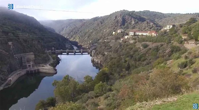 Prodato selo Salto de Kastro spanija