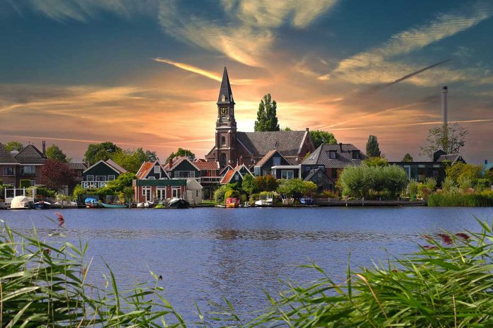 Volendam, idilično mesto koja Holandija brižljivo čuva (3)