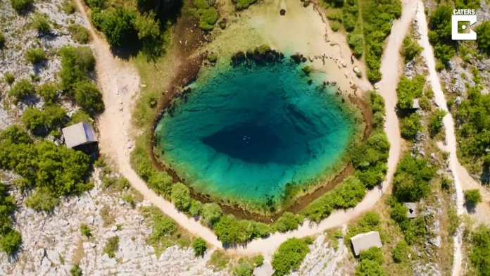 Izvor Cetine, Oko Dalmacije