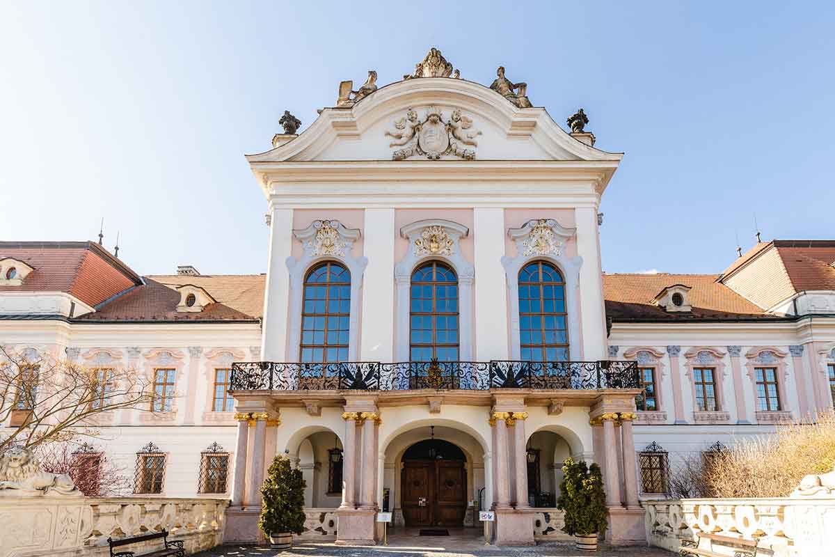 Dvorac Grašalković – palata koja čuva tajne čuvene kraljice Sisi (4)