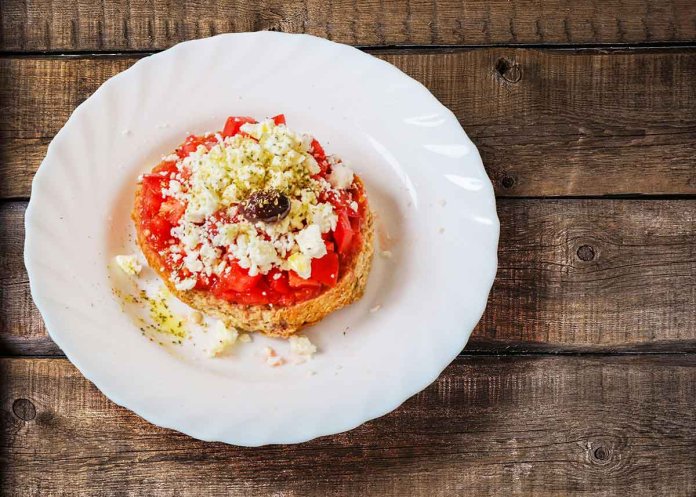Kritska salata dakos salata grčka
