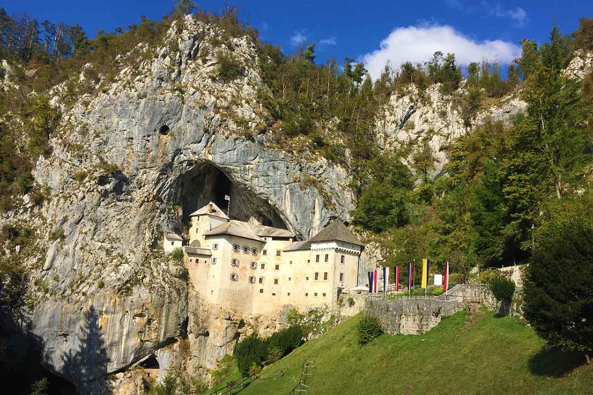 Predjamski dvorac slovenija