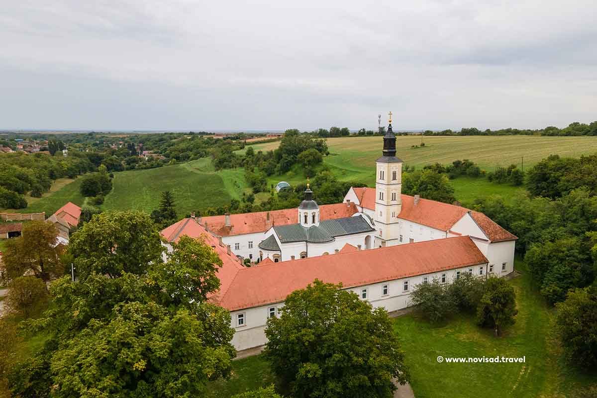 Manastir Krušedol – Srpski Panteon, jedan od najlepših manastira Fruške gore (2)