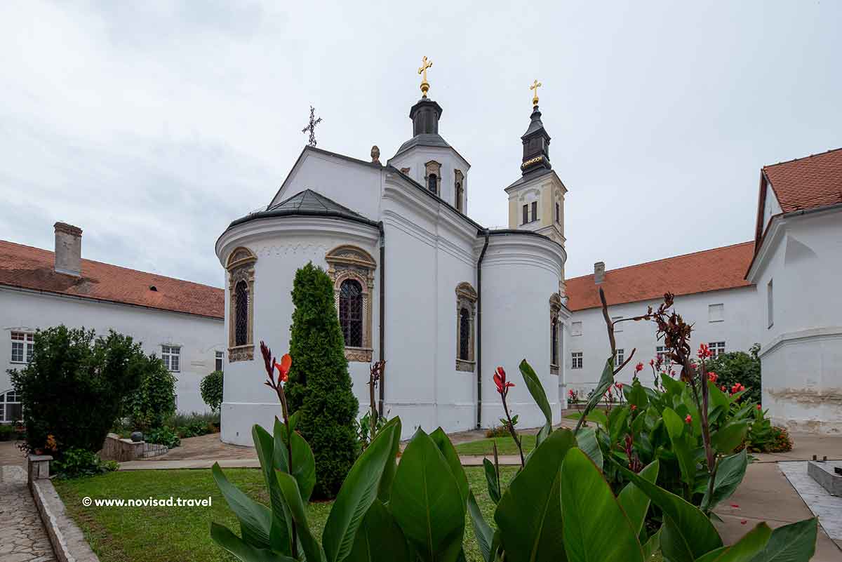 Manastir Krušedol – Srpski Panteon, jedan od najlepših manastira Fruške gore (2)