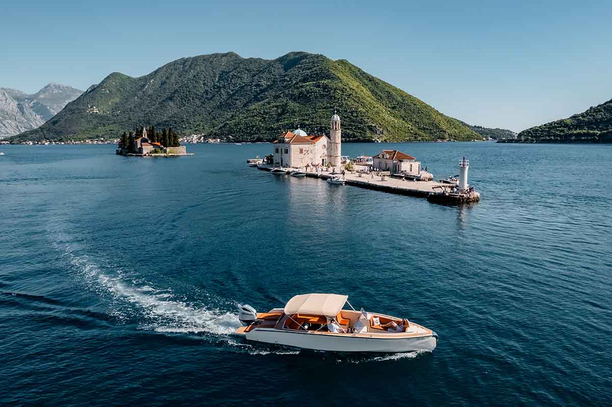 Hotel Lazure & Marina speed boat (3)
