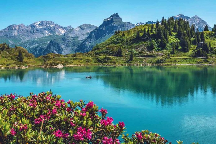 Najlepše jezero Italije Jezero Molveno Lago Di Molveno