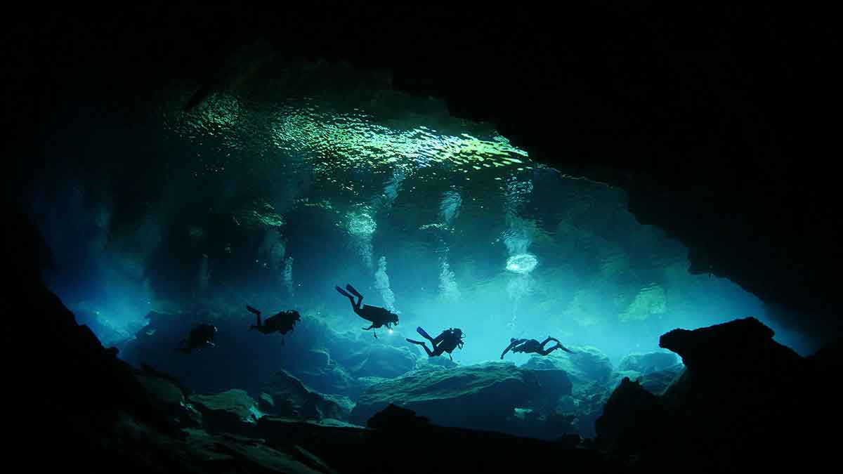 jezero more okean ronjenje ronioci pećina