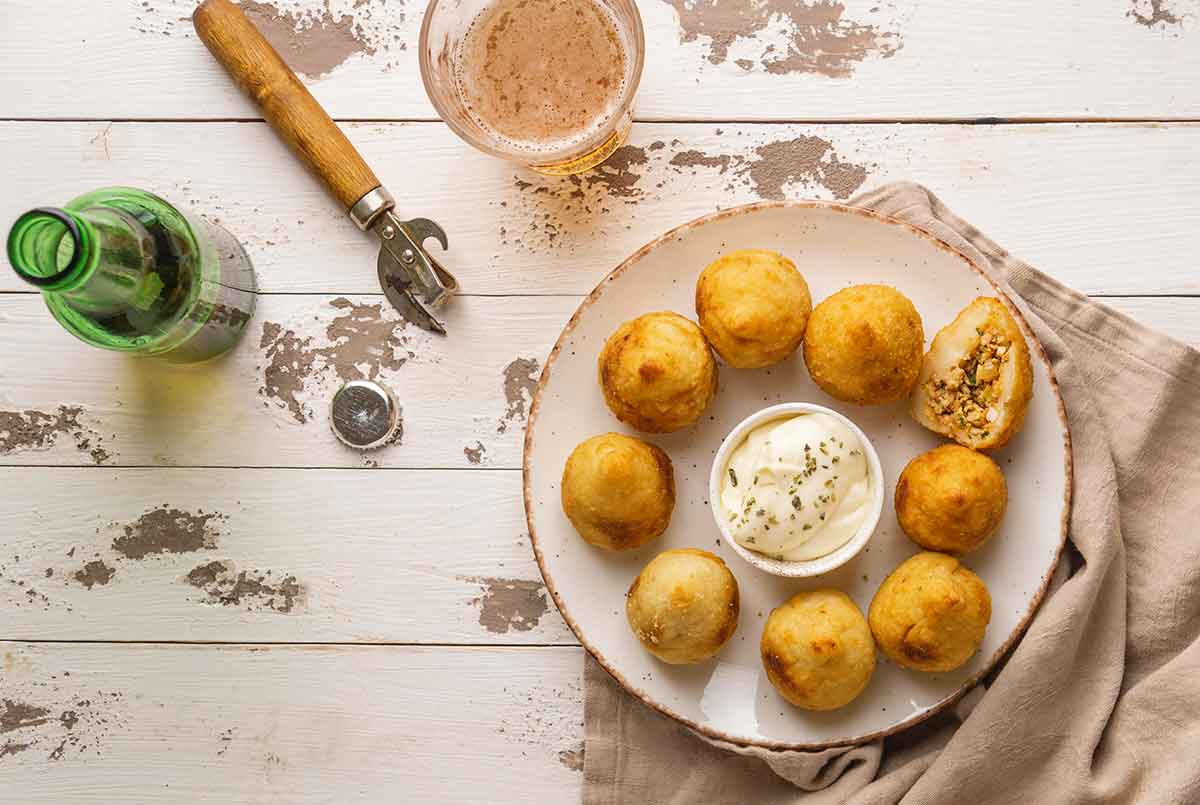 Bomba Barceloneta - mala eksplozija ukusa koja priča priču o gradu