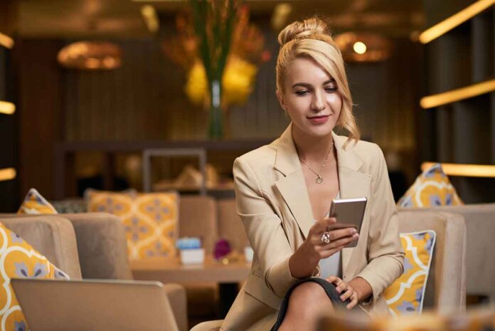 Digitalni konsierz hotel recepcija lobi