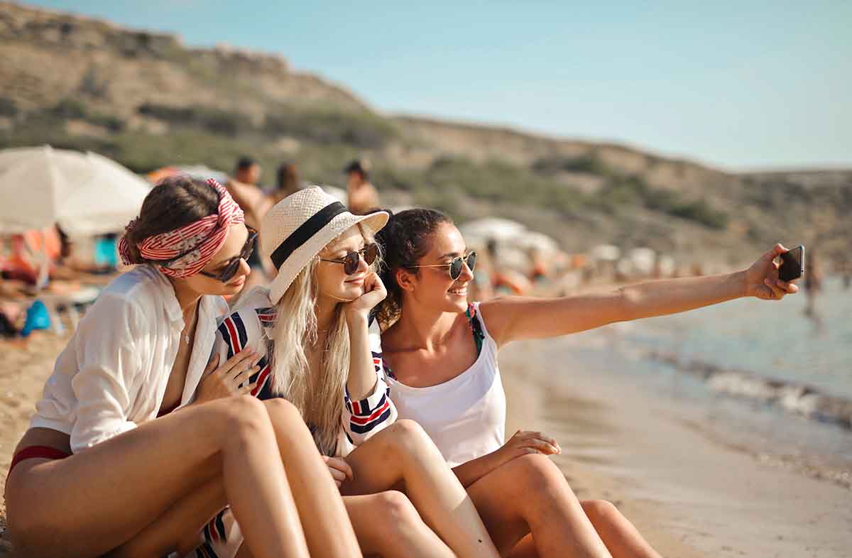 Turisti leto plaza Sezonalnost letnja sezona