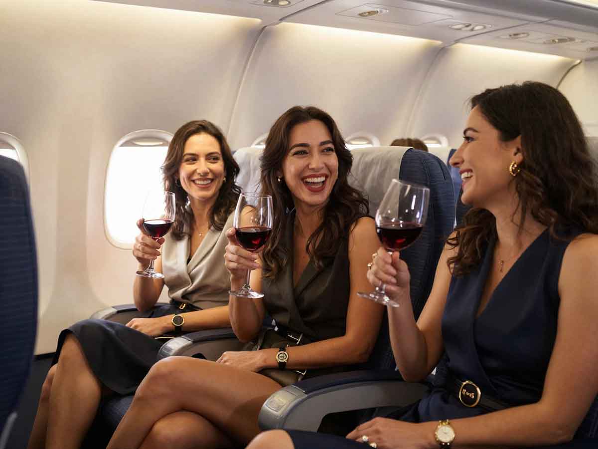 Degustacija vina na letovima je nova dimenzija turizma i luksuza vino letenje avion avioprevoz