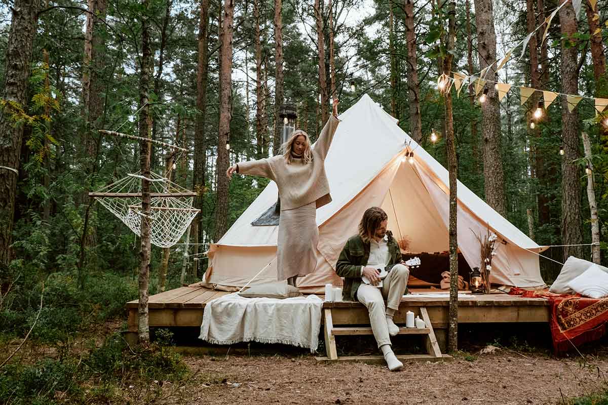 Kampovi šatori kamperi glamping