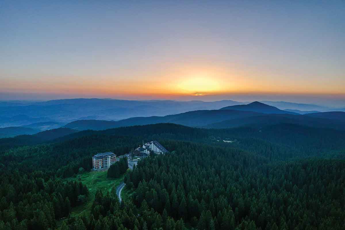 Leto na visini Osvežavajući planinski odmor u Hotelu Putnik Kopaonik
