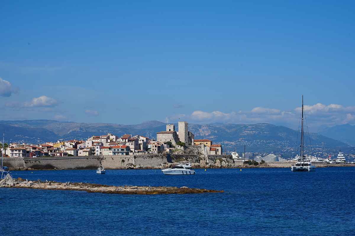 Antibes francuska mediteran more obala